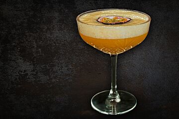 Cocktail-Foam Pornstar Martini